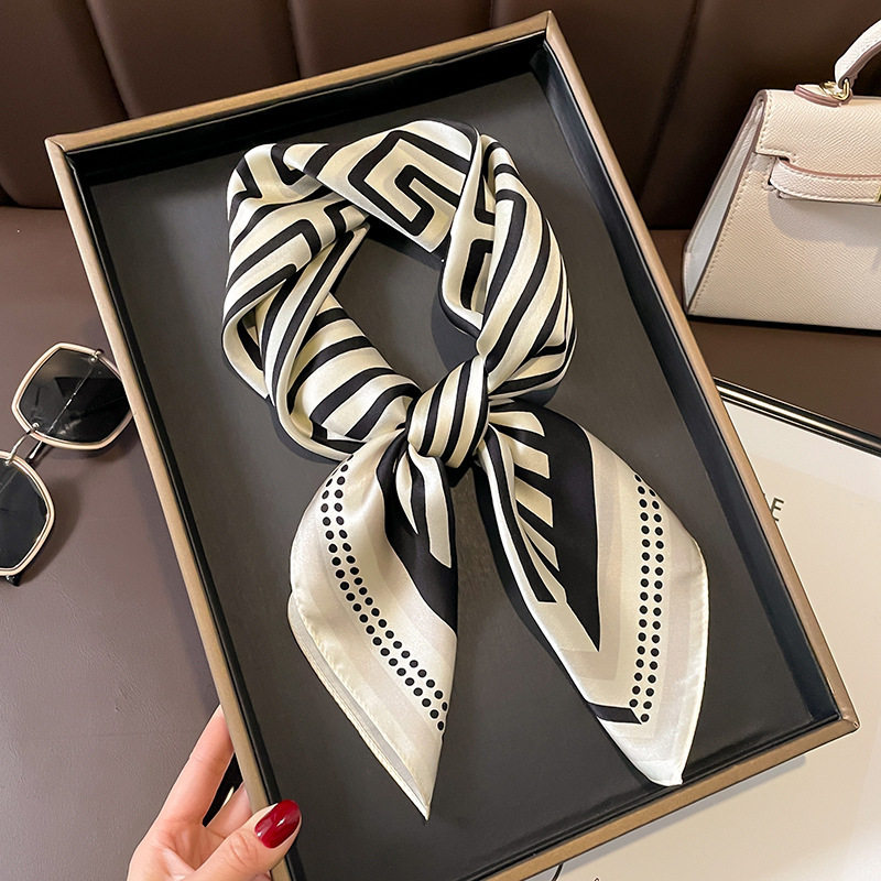 条纹真丝丝巾黑白桑蚕丝方巾70女士领巾韩版时尚回字形简约
