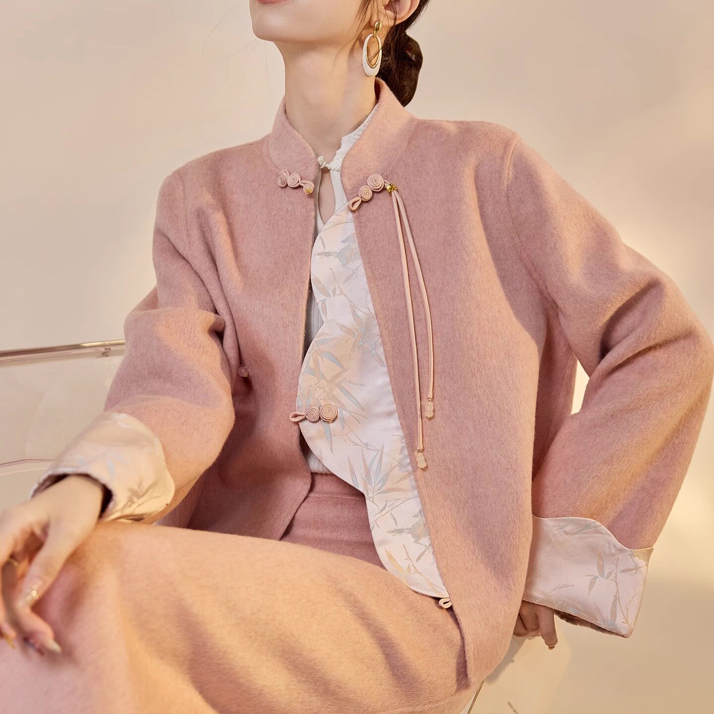 新中式羊毛双面呢套装女两件套裙2025新款短款羊毛外套新款盘扣女,女装/女士精品,时尚套装,淘宝优惠券,粉丝福利购,淘宝优惠卷