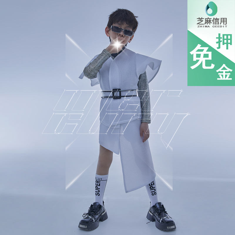儿童走秀科技潮服租赁男童模特T台个性时尚设计感炫酷演出服出租