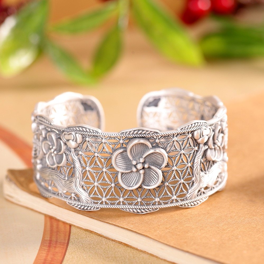 喜鹊登梅足银9999手镯女开口宽版古法民族风纯银镯子做旧镂空手饰