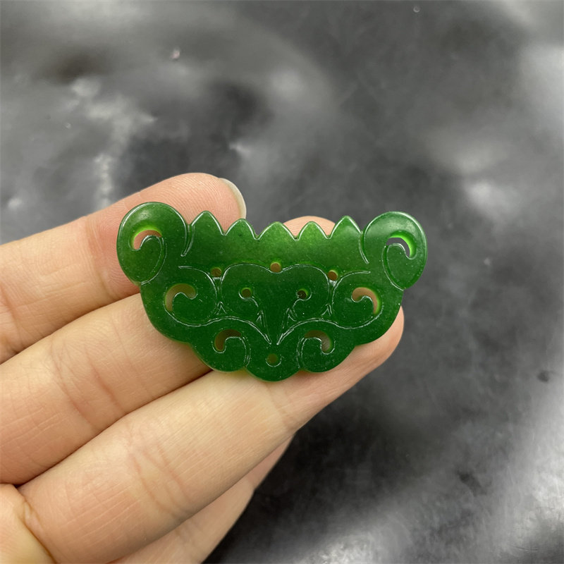 四海玉器 新款翠绿色马来玉镂空吊坠 毛衣链挂件 玉佩 玉坠流苏