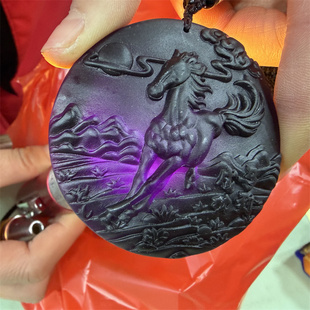 四海玉器 新款黑色翳珀生肖马吊坠 圆形马达成功毛衣链挂件 玉坠