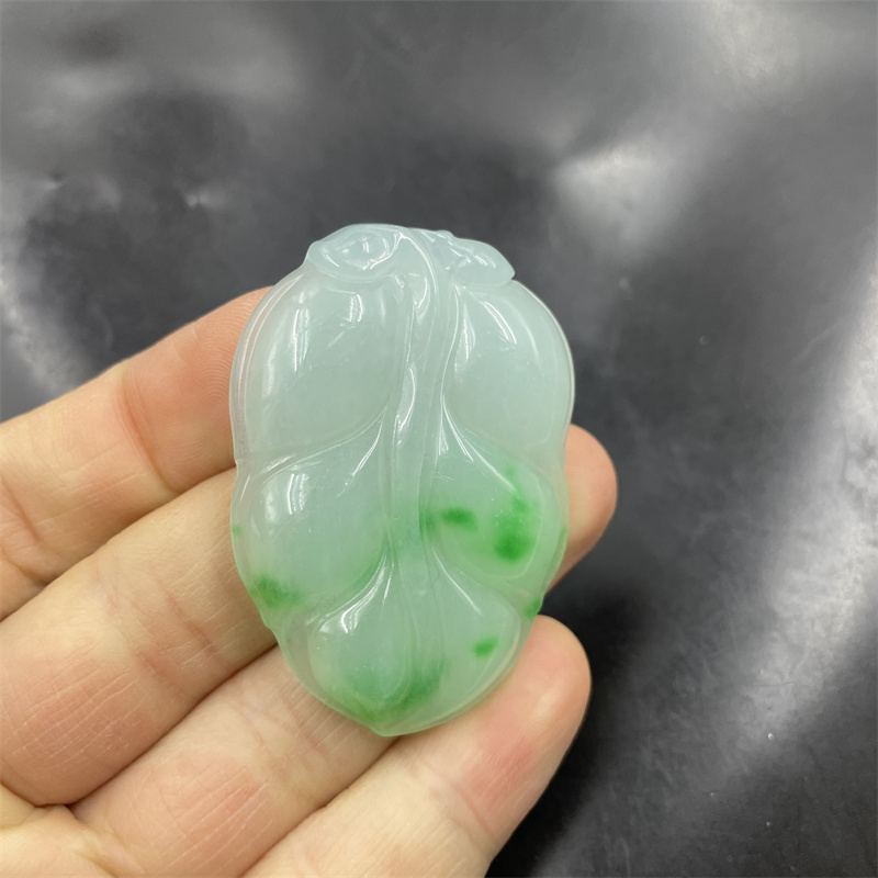 四海玉器 新款白底青巴山翠玉树叶吊坠 大树叶挂件 玉坠 金枝玉叶