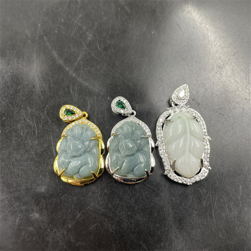 四海玉器 镶嵌翡翠A货狐狸吊坠九尾狐 翠玉树叶挂 金枝玉叶玉坠