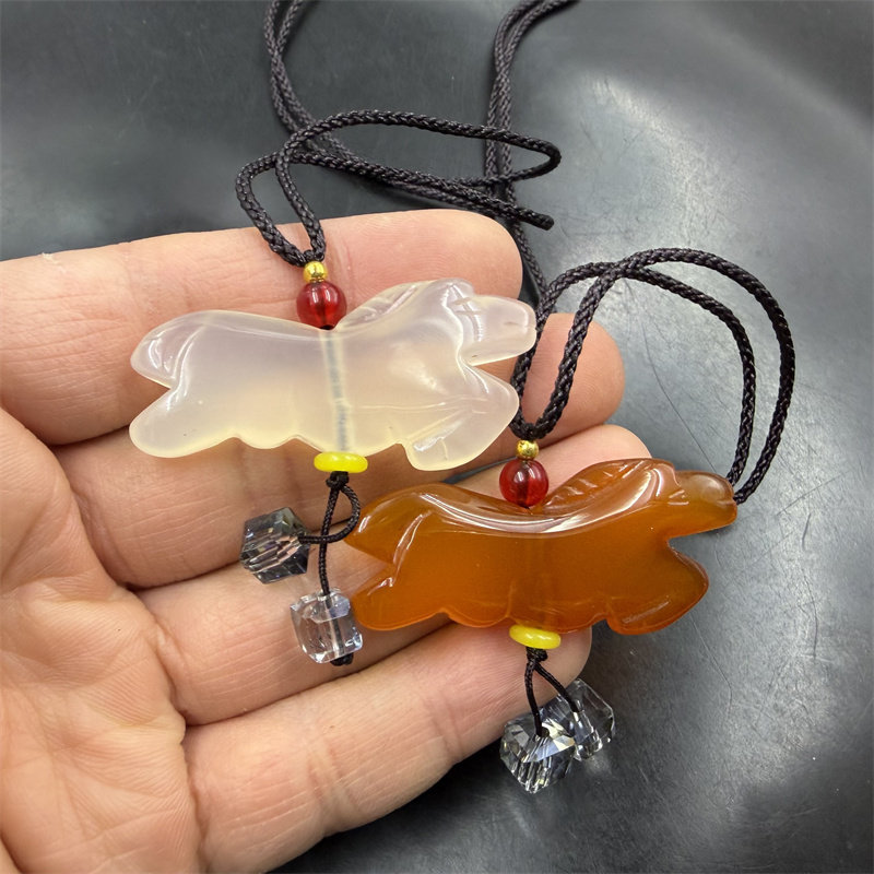 四海玉器 新款天然冰种白玉髓生肖马毛衣链 红玛瑙挂件 玉坠