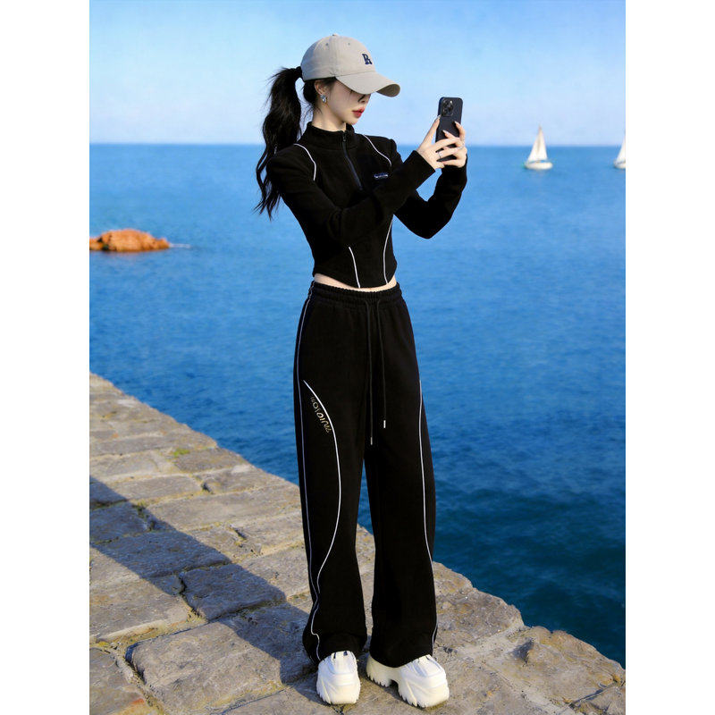 黑色健身休闲运动跑步套装女2026春夏季新款短款上衣阔腿裤两件套