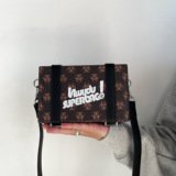 潮牌设计感盒子包男士时尚斜挎包休闲单肩包FC74-P48，鞋类箱包手腕包，星座1501