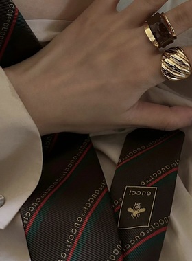 U.CA小众Agmes螺纹肌理戒指新款时髦通勤线条镀金ashui同款食指戒