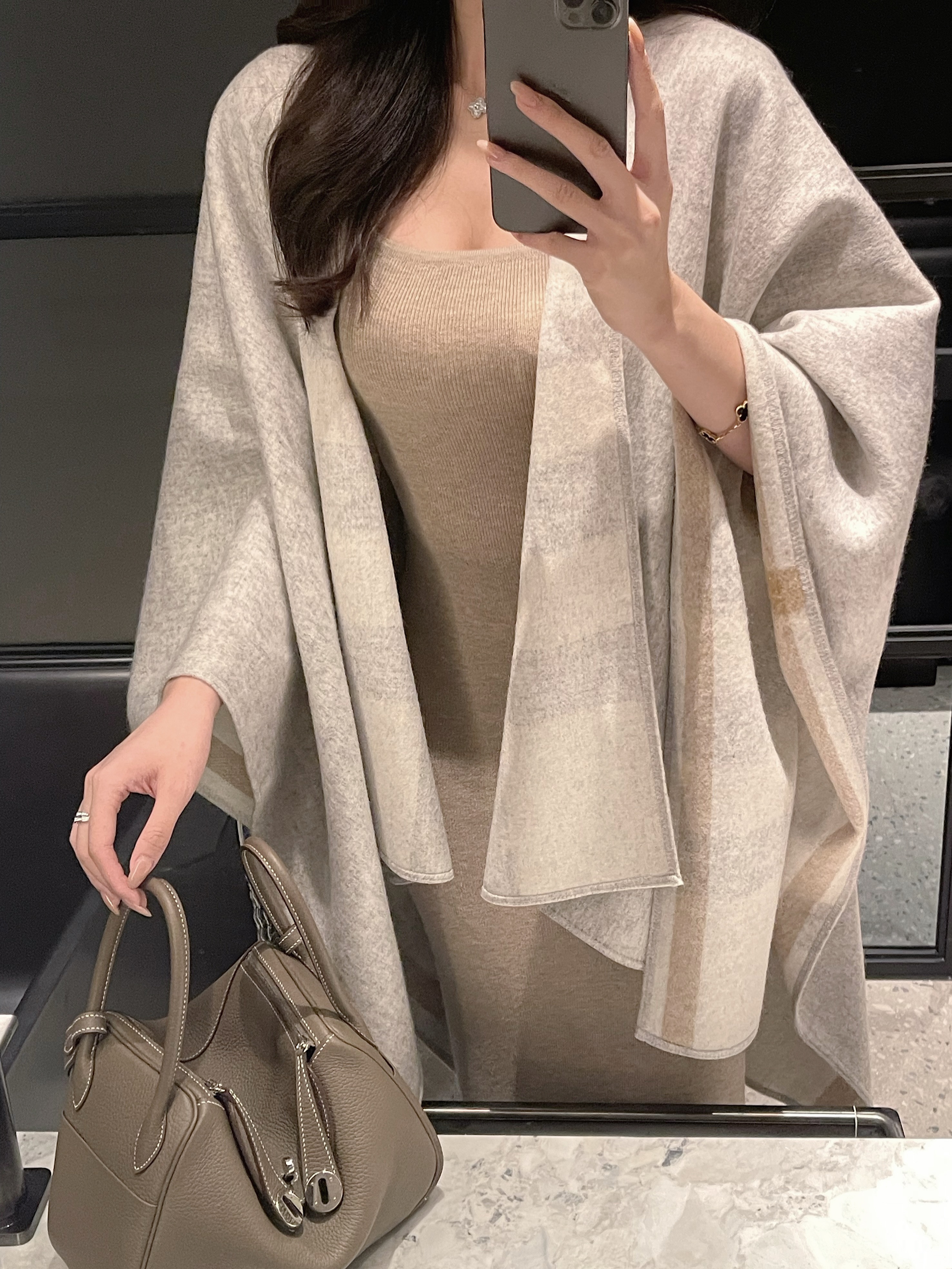 气质优雅姐姐全羊毛双面披肩斗篷