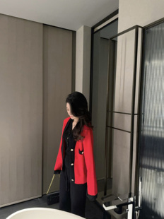 mmm collection 显白红色经典口袋款小香针织开衫女宽松时髦外套