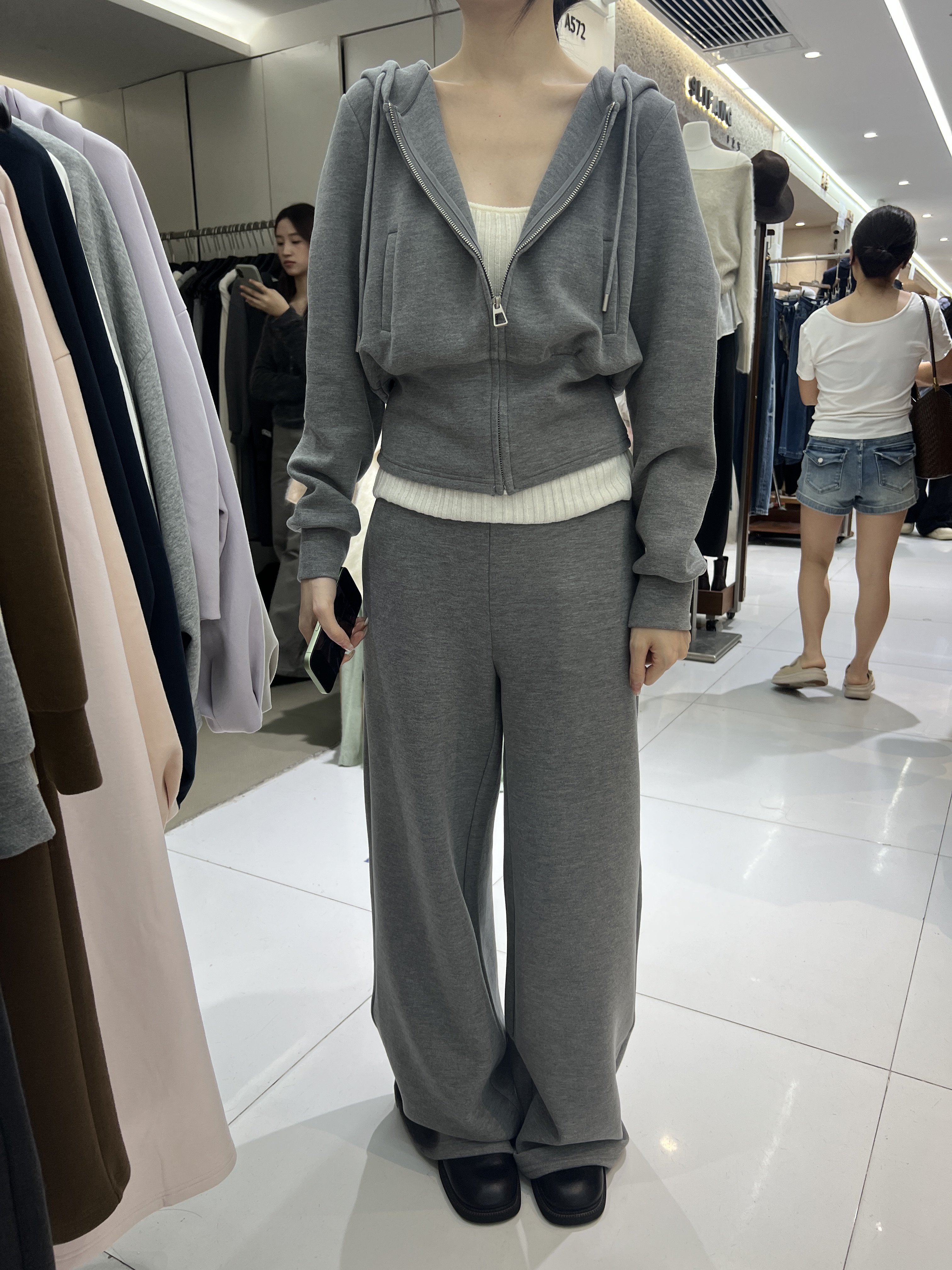 olive2026秋季新款连帽卫衣套装女时尚休闲运动两件套十三行女装图片