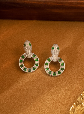 STINA中古风蛇年爆款镶钻绿锆浅