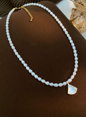 STINA优雅气质贝壳吊坠天然珍珠