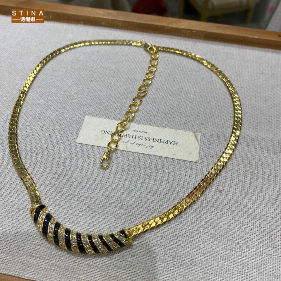 STINAvintage项链黑色条纹镶钻弧