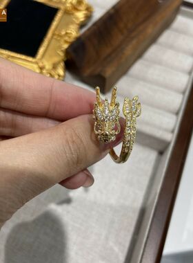 STINA新款栩栩如生镶钻龙形开口