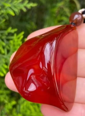 正品天然缅甸琥珀高品质血蜜柳叶吊坠挂件文玩时尚百搭珠宝饰品