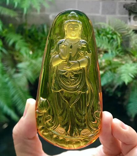 新款天然缅甸琥珀高蓝净水精美 站观音 浮雕吊坠大师亲工收藏礼品