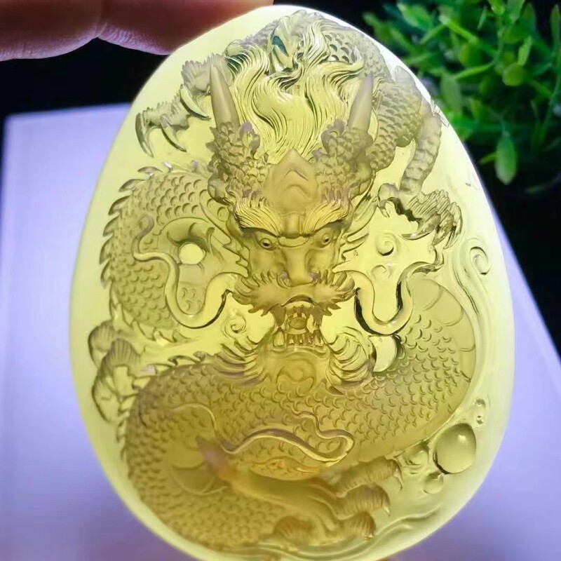 正品天然缅甸琥珀高蓝珀精美霸气龙牌吊坠大师亲工收藏手工艺送礼