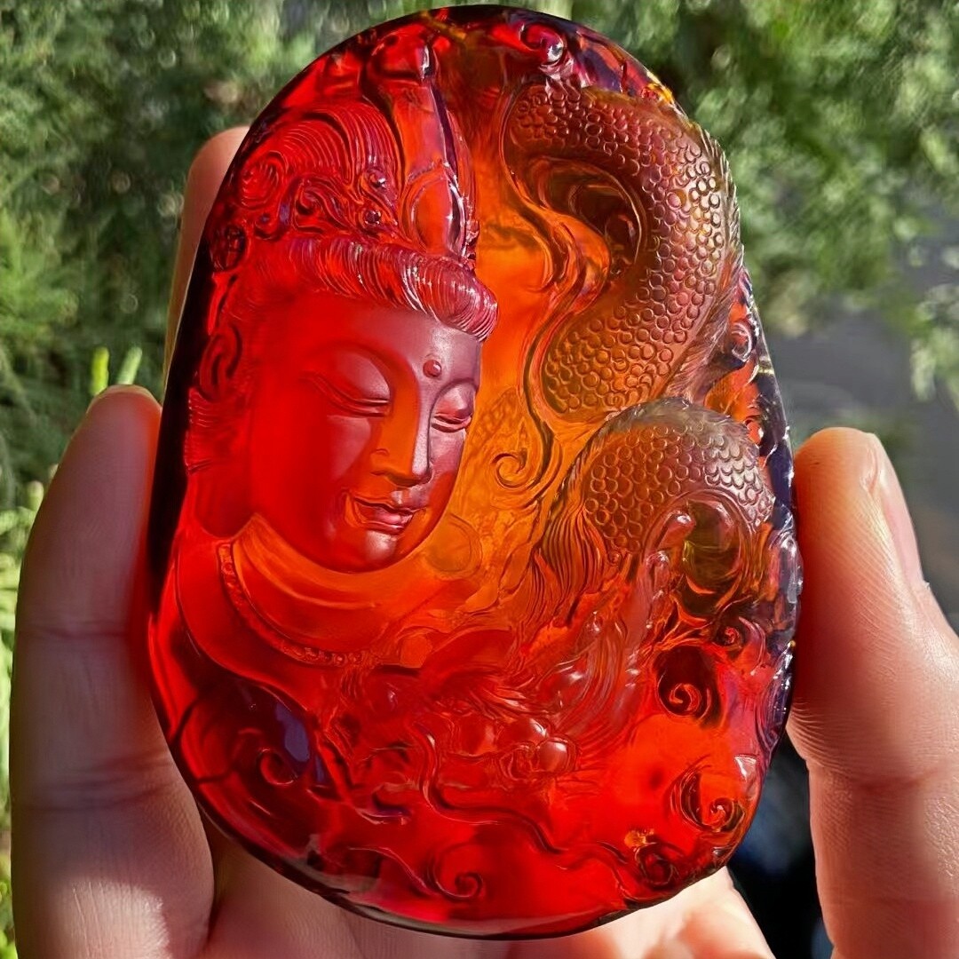 正品天然缅甸琥珀蓝血膜血珀 神龙护主 吊坠文玩工艺收藏珠宝饰品