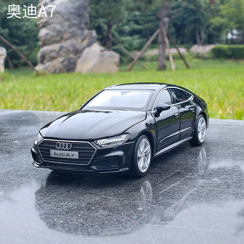 1:32奥迪A7合金汽车模型仿真金属车模收藏摆件六开门转向避震玩具