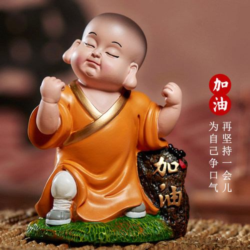 中国风装饰品工艺品公仔汽车摆件