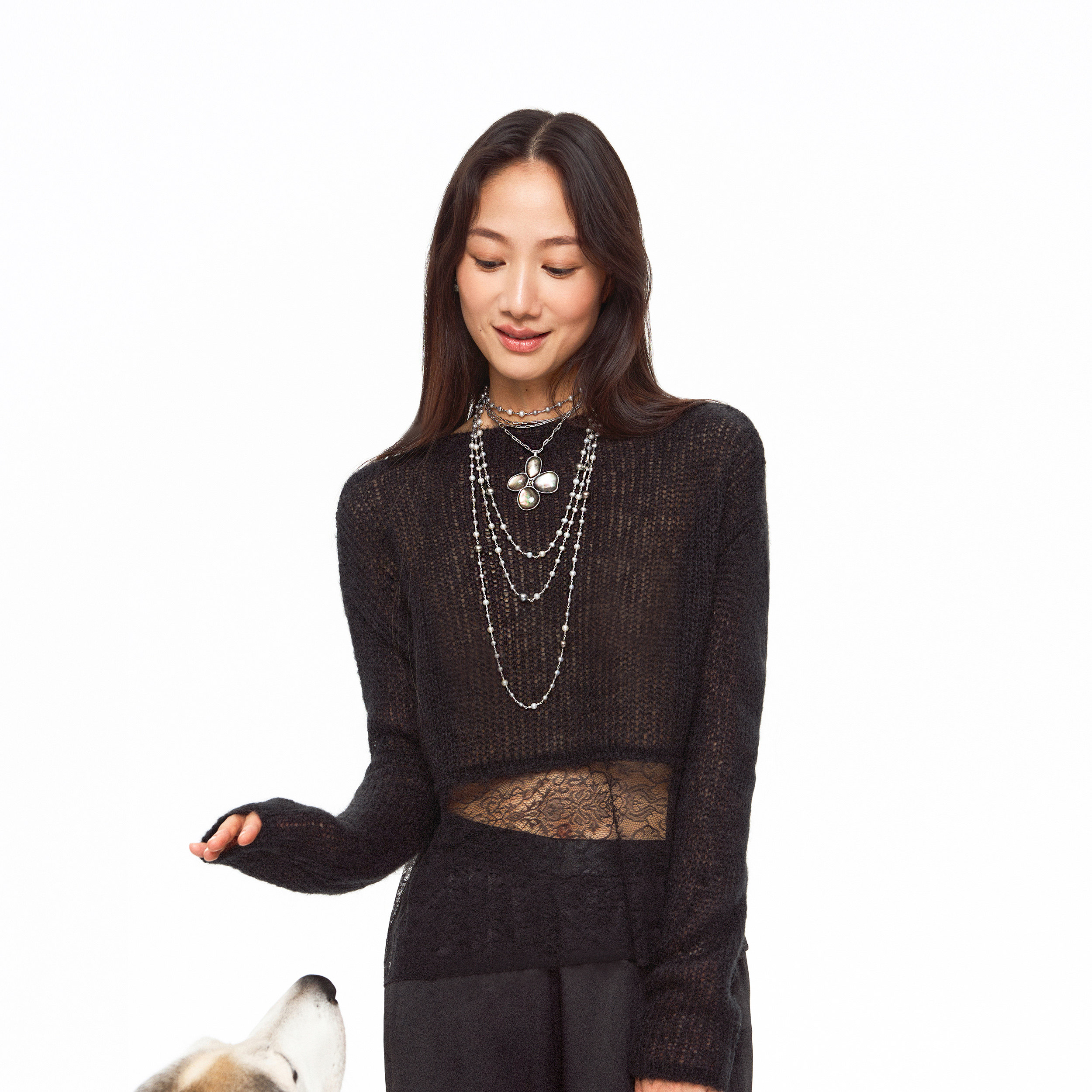 林乔芝2024年早秋新款黑色羊毛混纺套头衫性感蕾丝针织衫