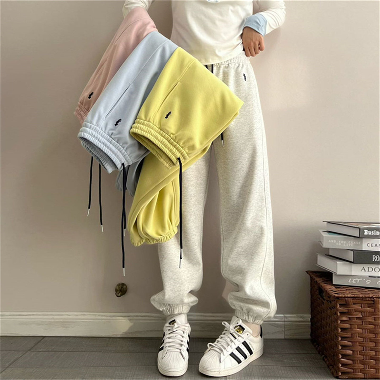 休闲卫裤女休闲小马刺绣2025新款小个子束脚运动超火春季九分裤子