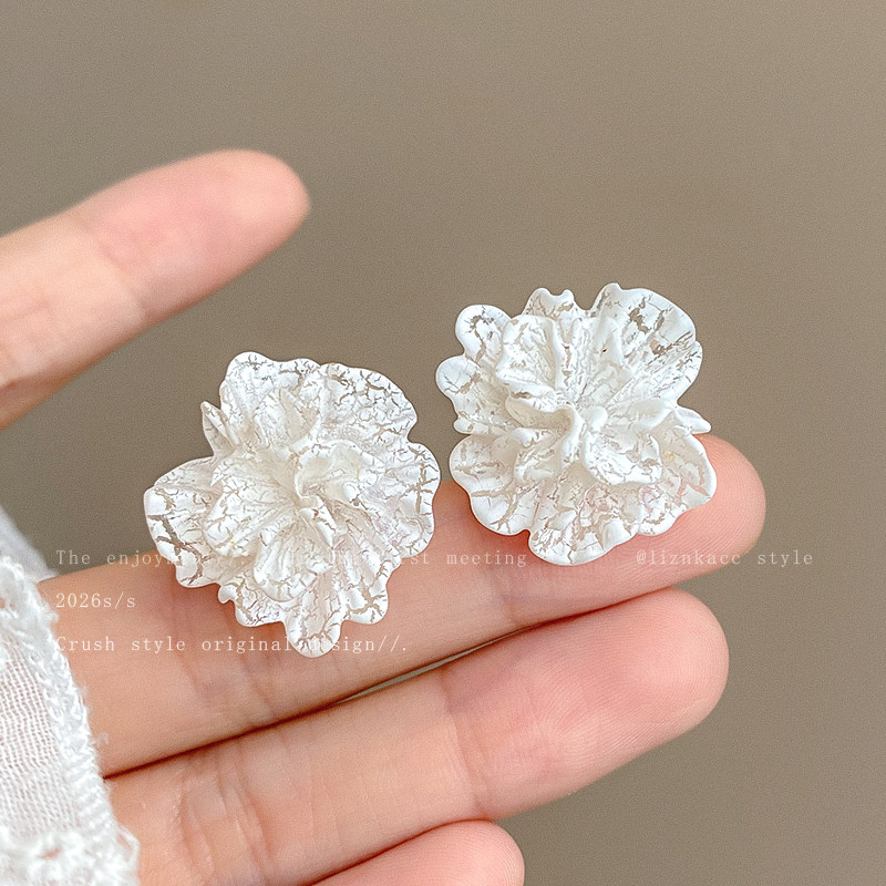 雪白奶油超仙山茶花白玫瑰耳钉2026新款超仙夏季耳钉耳环耳饰少女