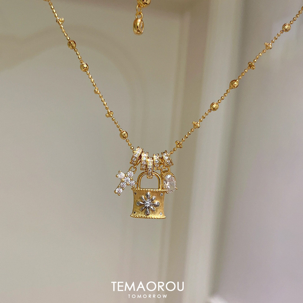 可拆卸_实心银色锁包跑环十字架吊坠项链女轻奢高级感锁骨链配饰