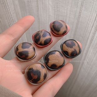 暖冬之恋~秋冬美拉德安可拉红豹纹耳钉女复古气质耳环高级感耳饰