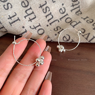 银色花球耳环女高级感耳钉独特夸张耳圈百搭耳饰轻奢小众新款精致