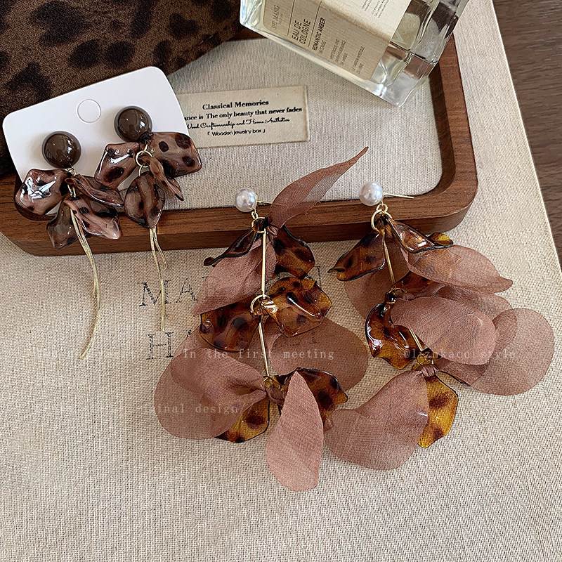 秋意渐浓~美拉德豹纹花朵流苏耳环女2025新款爆款高级感耳钉耳饰