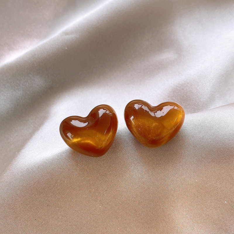 琥珀流光爱心耳钉女2025新款爆款高级感轻奢耳饰秋冬巨好看的耳环
