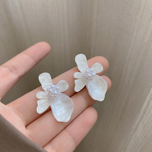 简约亚克力花朵耳钉小众设计轻奢气质高级感耳环女冷淡风百搭耳饰
