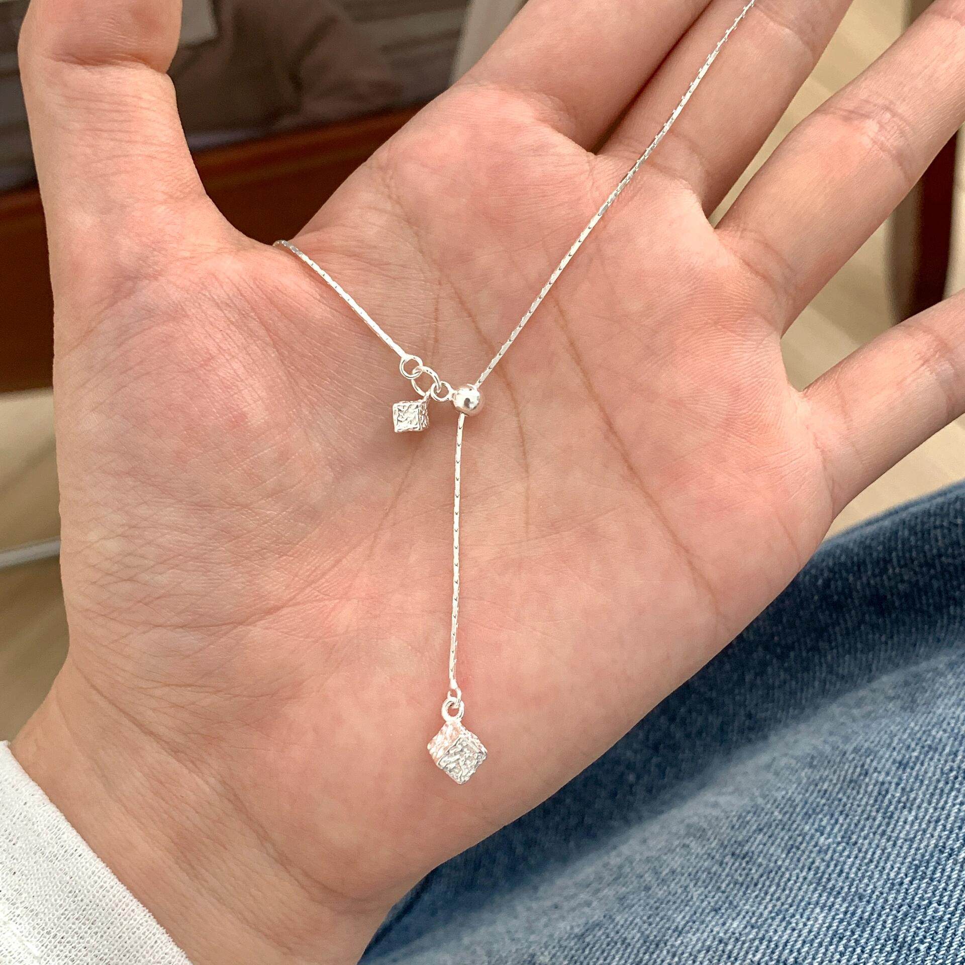 百搭方块吊坠抽拉项链女款2025新款简约ins小众高级感颈链锁骨链