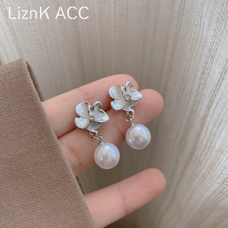 春夏森系小清新花朵耳环女时尚气质高级感珍珠耳钉轻奢小众耳饰品