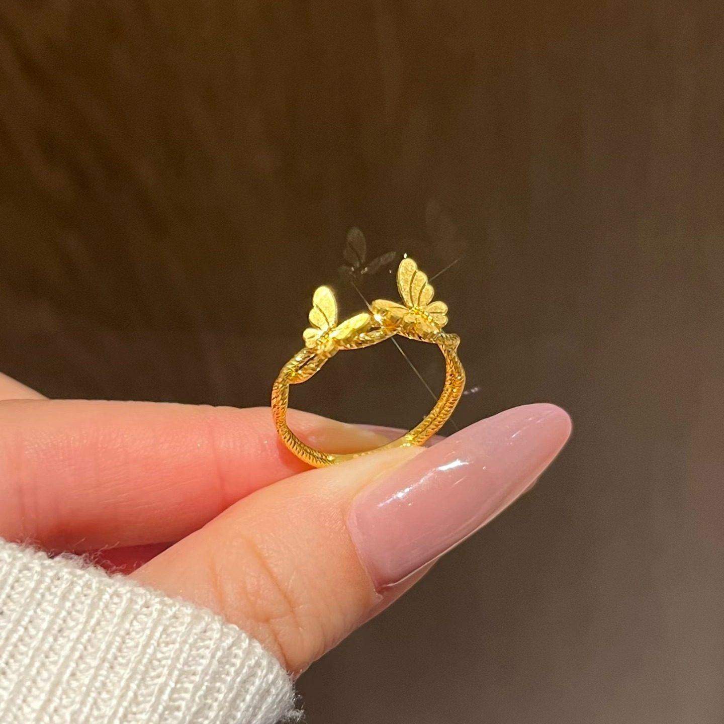 爆闪古法沙金黄色蝴蝶戒指女小众设计轻奢高级感气质开口食指戒环