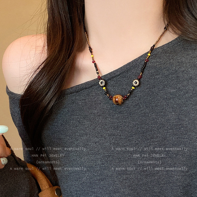 费尔岛风情~新中式咖色串珠项链女款小众复古锁骨链2025新款配饰