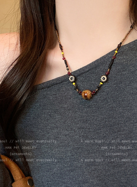 费尔岛风情~新中式咖色串珠项链女款小众复古锁骨链2025新款配饰