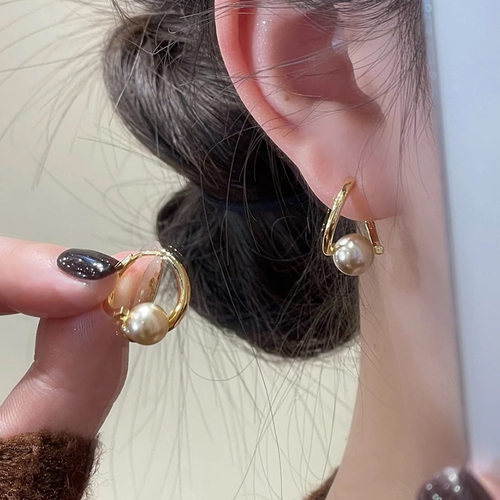 美拉德色珠珠耳扣女精致简约洗睡免摘耳饰气质百搭小众设计感耳环