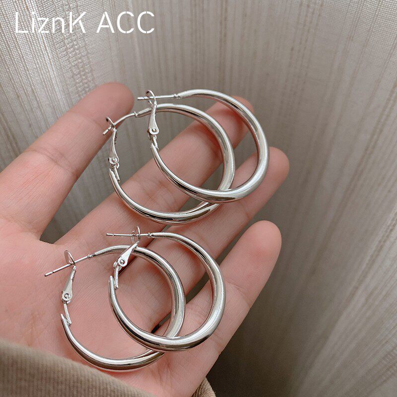 ins冷淡风耳圈圈耳环2024新款爆款耳钉小众独特高级感耳扣耳饰女