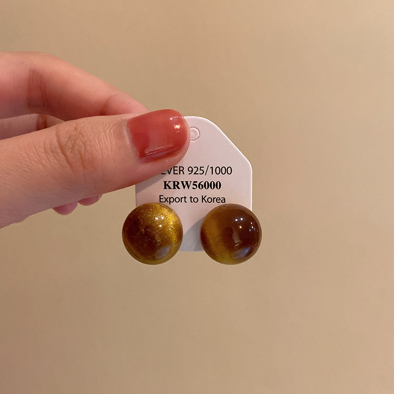 复古港风琥珀色圆球耳钉女美拉德个性独特设计感耳环夸张耳饰秋冬