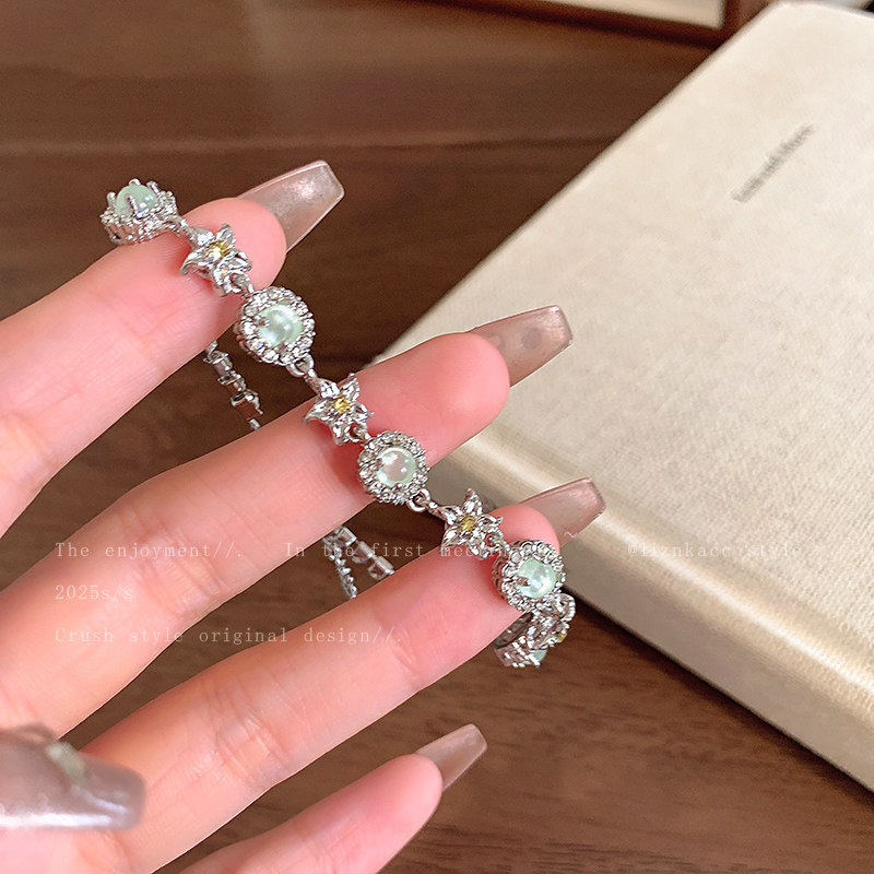 清冷感~爆闪精致高级感椭圆花朵手链女款韩系高颜值绝美仙气手饰