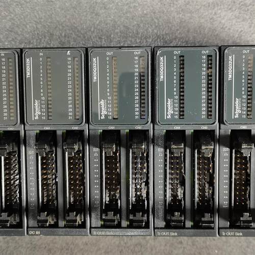 * TM251MESC TM3DM24R/XTRA1/DQ32UK/DI32K TM200C16R PLC