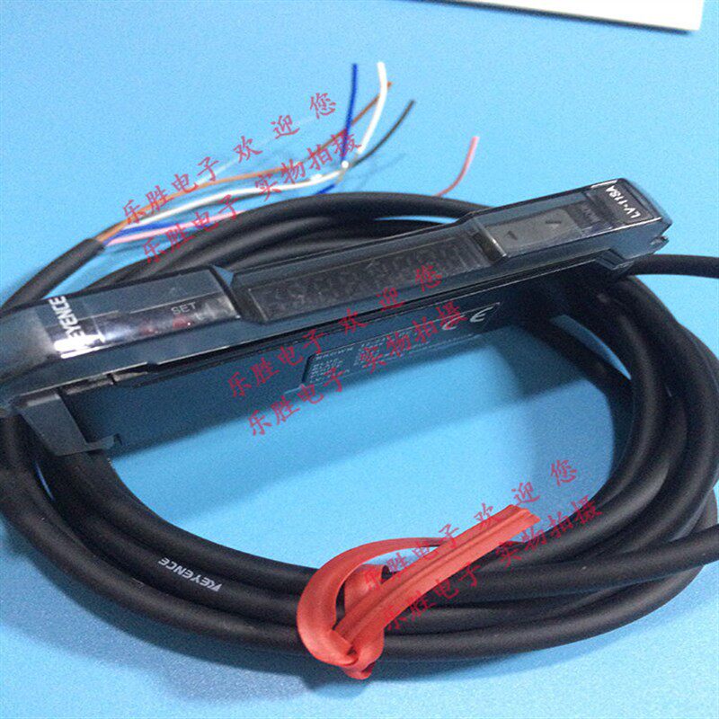 日本LV-11SA LV-11SAP光纤放大器传感器