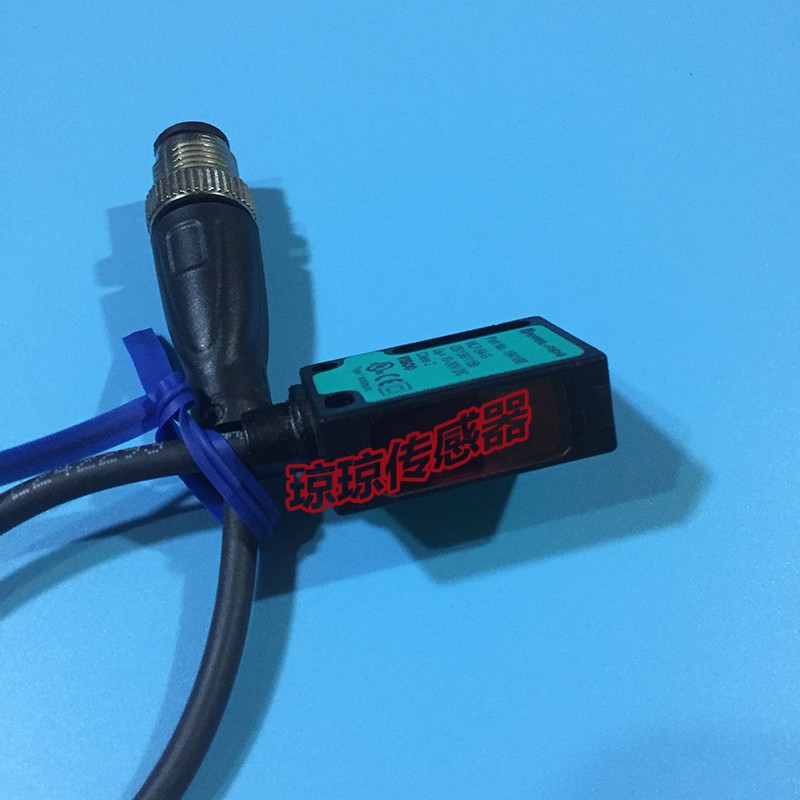 德国P+FML7-54-G/25/136/115b反射式光电开关传感器带插头