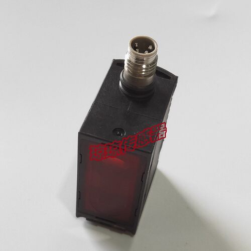 E3G-L11 E3G-L15 E3G-L31距离设定型光电开关传感器E3G-L36