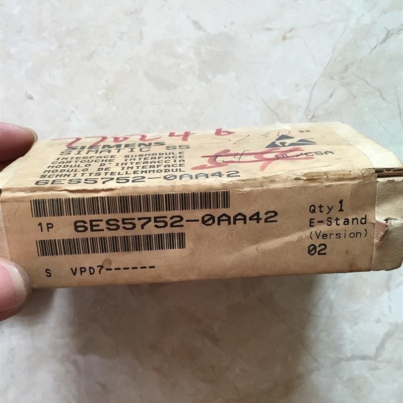 6ES5752-0AA42 6ES5 752-0AA42 PLC 全新原装现货