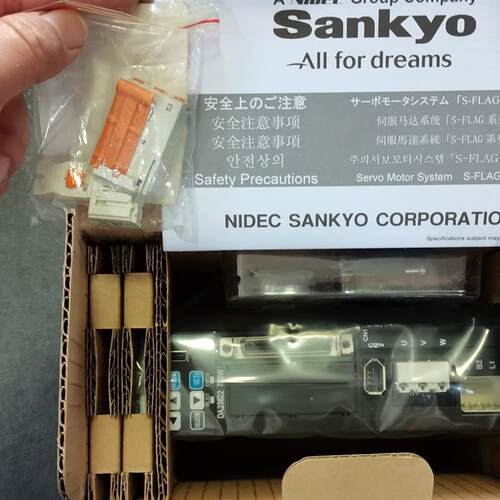 * DA24A22  DA23822 伺服控制器 全新带包装 原装现货