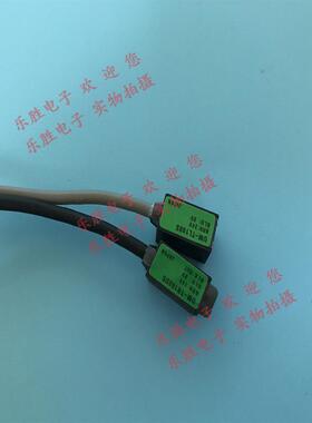 小型对射光电传感器UM-T100DS{ UM-TR100DS TL100S} TR100S
